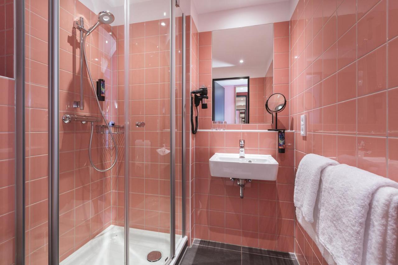 - The Niu, Loco North By Ihg Munich