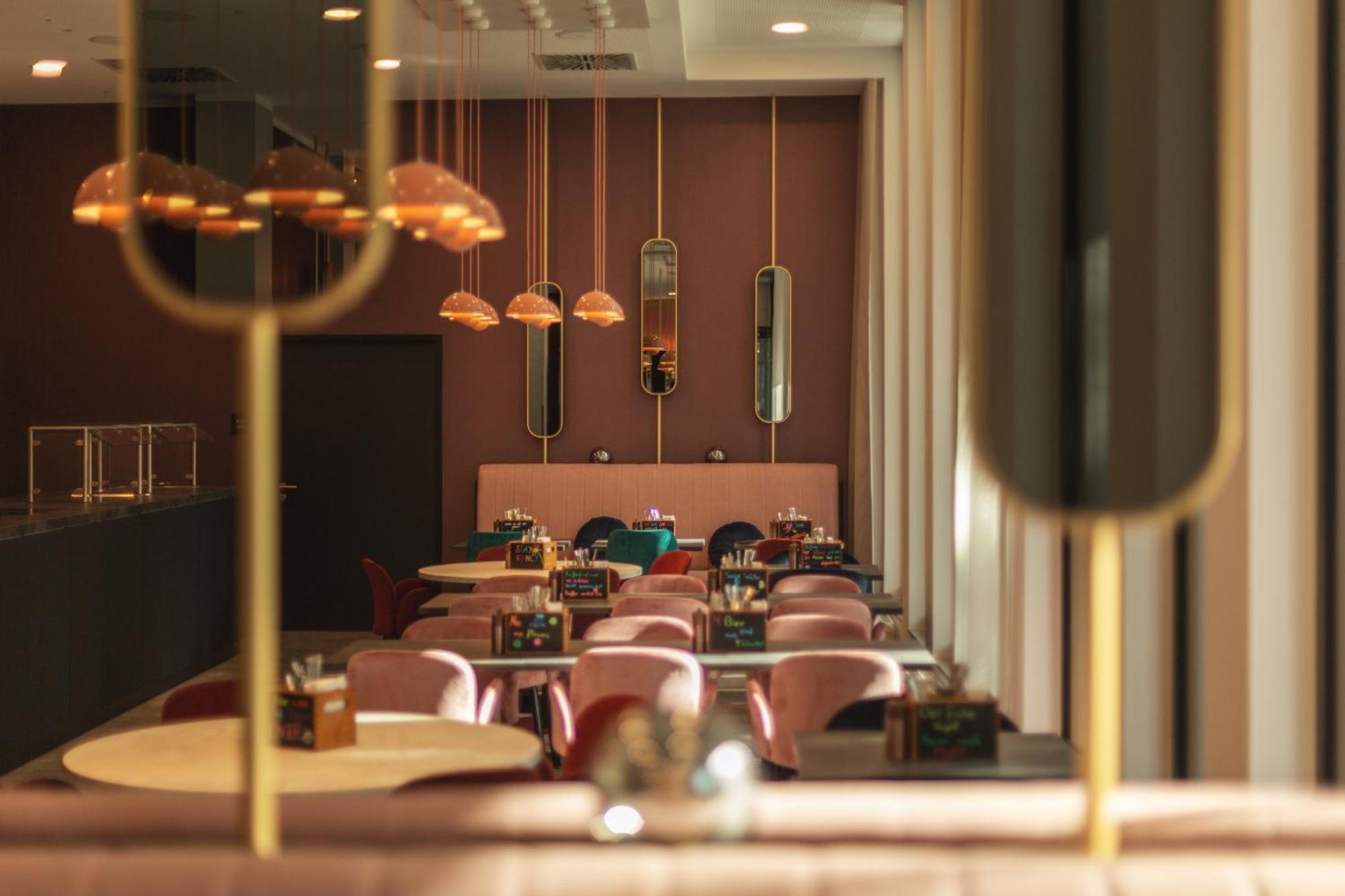 - The Niu, Loco North By Ihg Munich