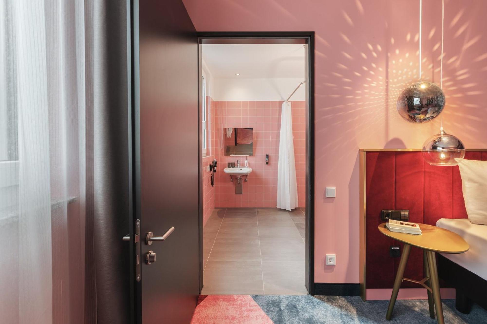 - The Niu, Loco North By Ihg 3*