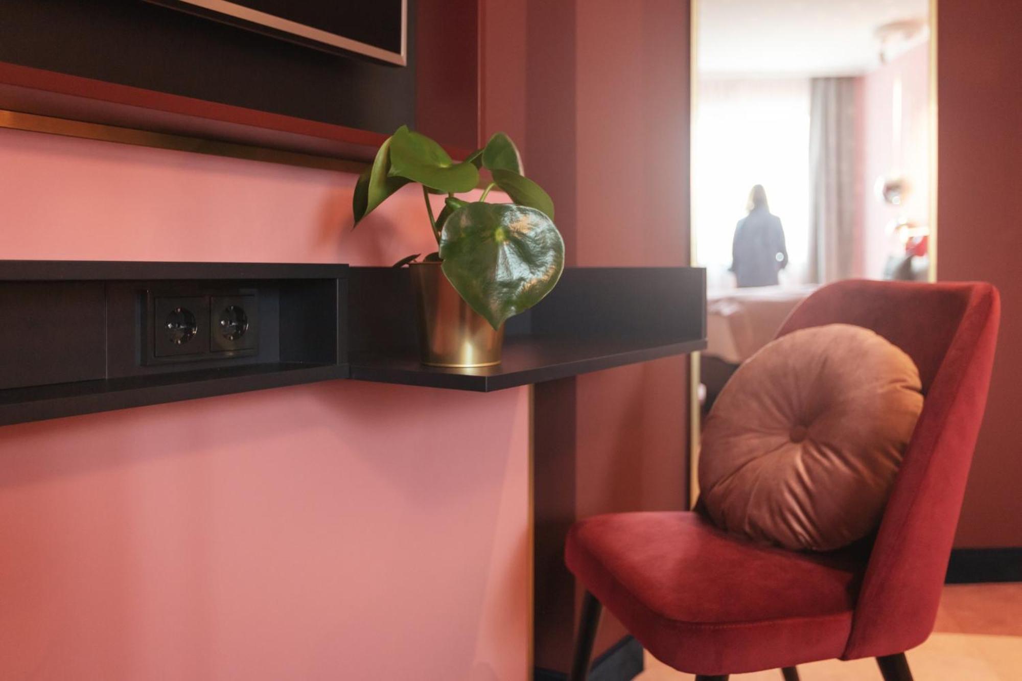 - The Niu, Loco North By Ihg Hotel Munique